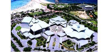 写真：沖縄コンベンションセンターの航空写真