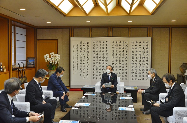 写真：来庁の様子