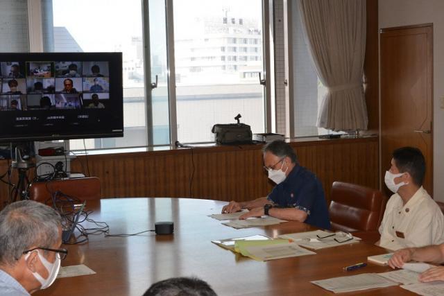 写真：会議の様子