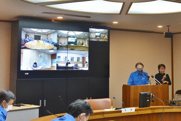 写真：会議の様子1