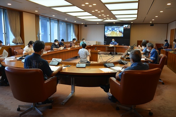 写真：会議の様子