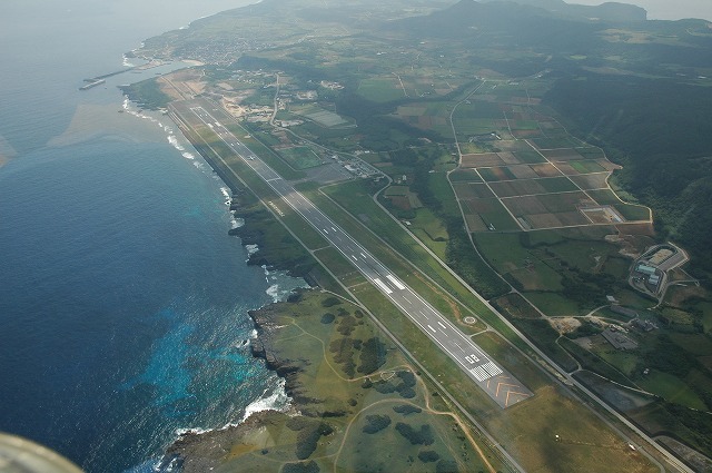 写真：与那国空港