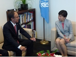 写真：中満泉国連事務次長と対談する様子