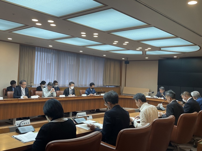 沖縄県渇水対策本部の会議風景